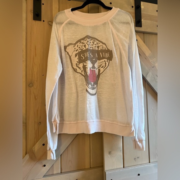 Recycled Karma Pink 'She's a Vibe' Graphic Sweatshirt - Picture 6 of 9